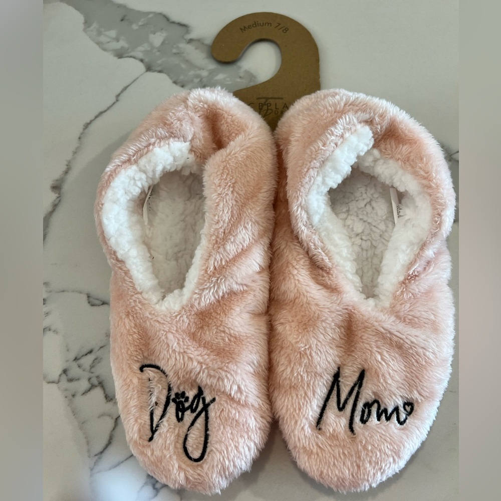 Faceplant Dreams NWT Cozy Pink Dog‎ Mom Slippers Size medium
